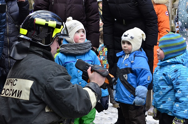 Пожарные Новой Москвы обеспечили безопасность во время Масленицы